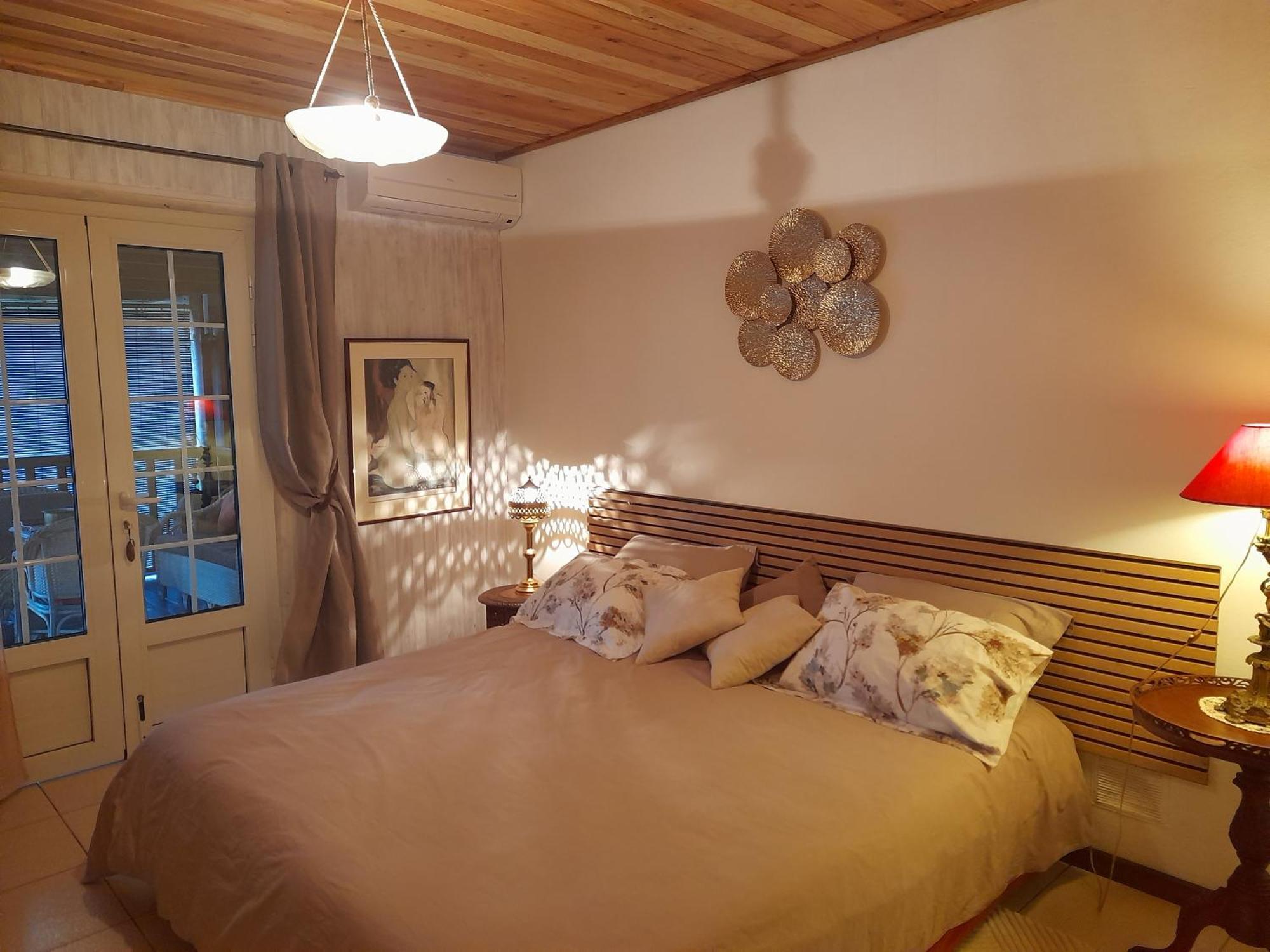 Bed and Breakfast Le Val Rambaud Сен-Дени Экстерьер фото